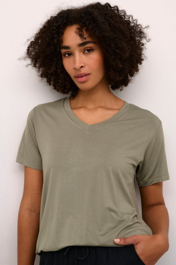 KAfrida V-neck stuttermabolur