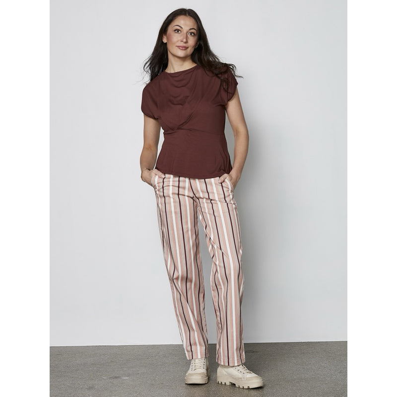 Yasmi tee