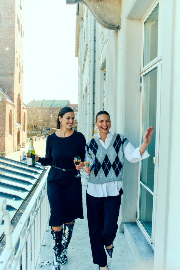 FQElva kjóll svartur